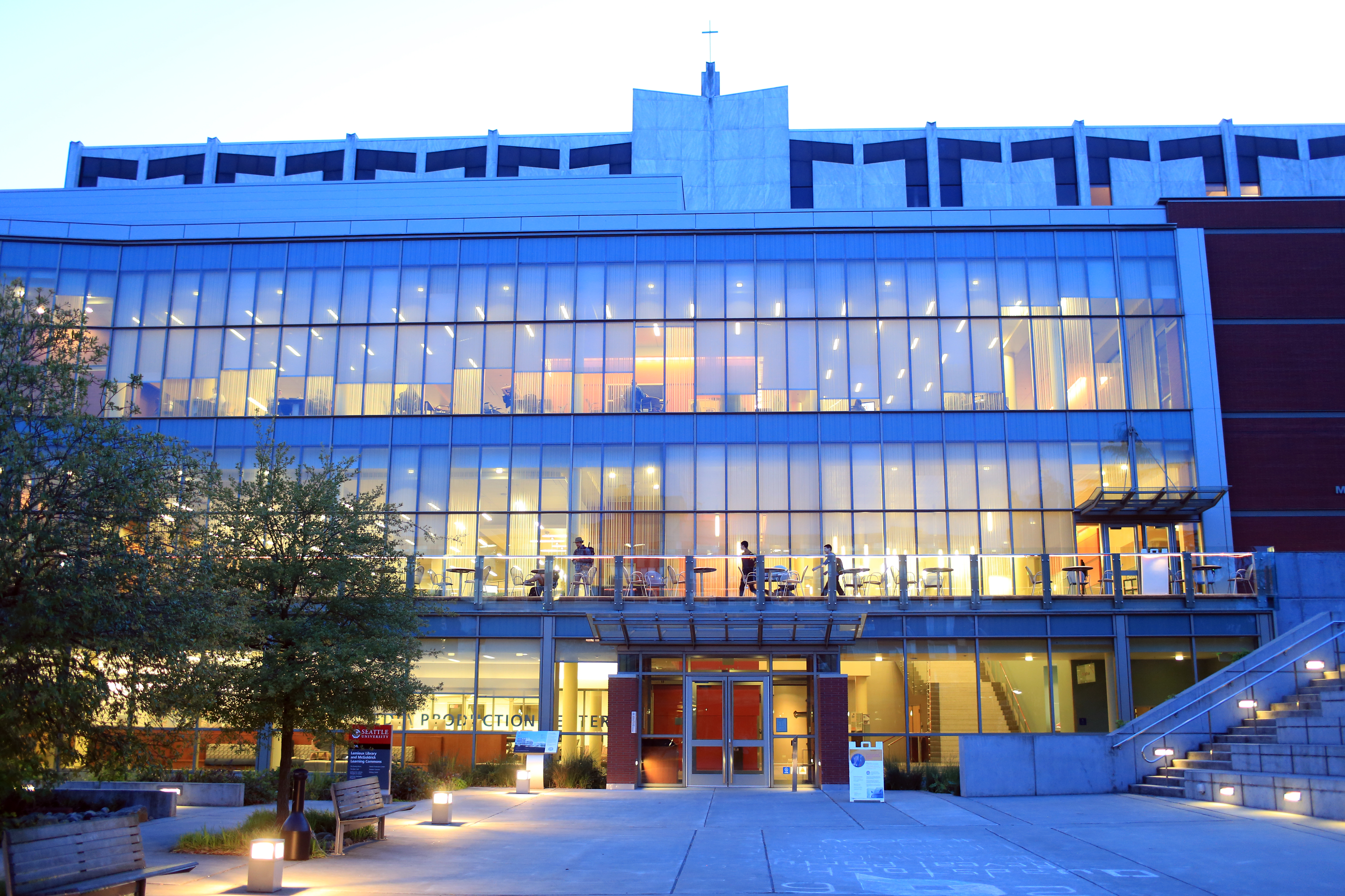 Exterior view of Lemieux Library and McGoldrick Learning Commons