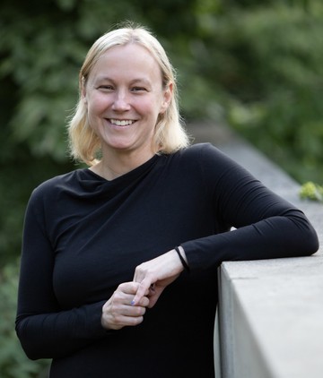 Associate Professor Erin Vernon