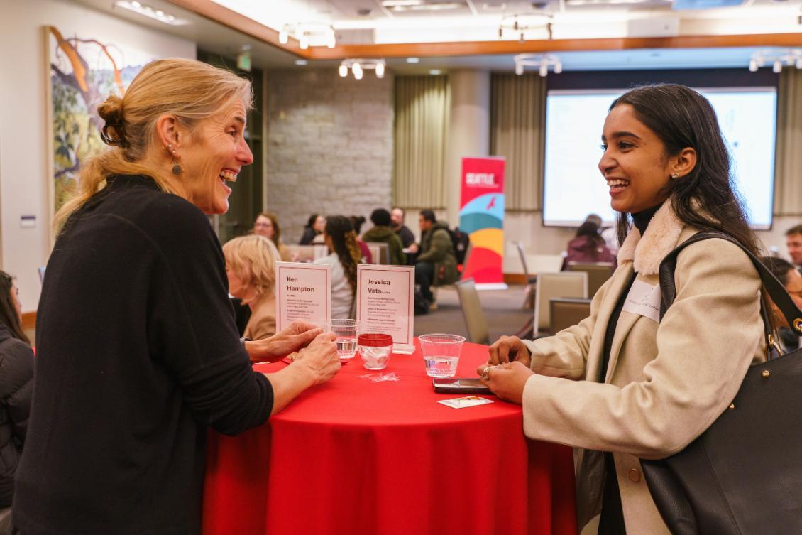 LinkUp student and mentor talking